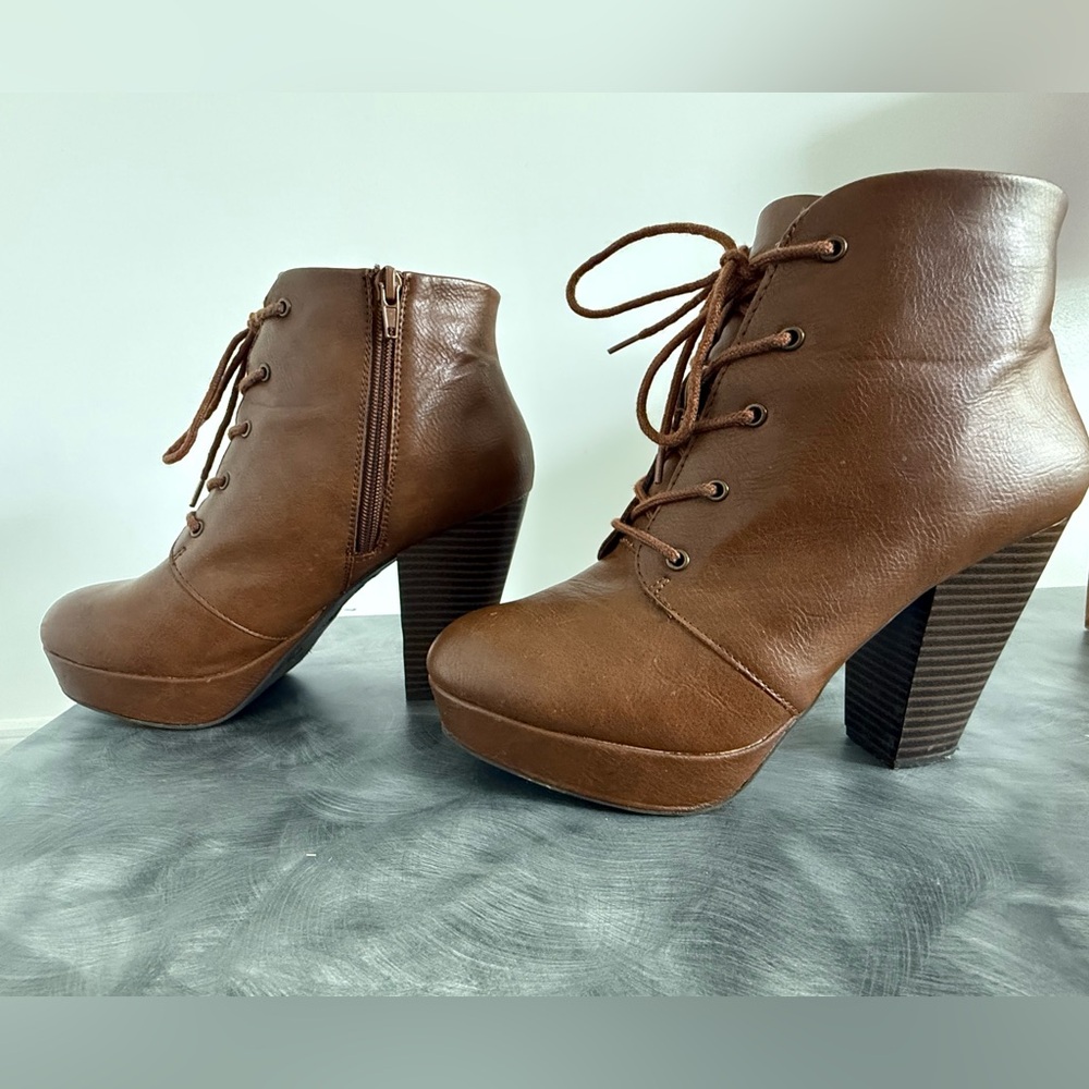 Brown Platform Boots with Chunky Heel | 8.5